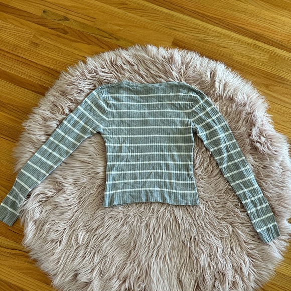 cute long sleeve - Picture 3 of 3